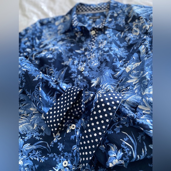 Talbots all cotton, XS, blue + white floral + polka dot button down blouse. - Picture 10 of 10